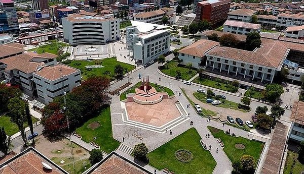 Rector de la Unsaac tras licenciamiento de la Sunedu: "Hemos trabajado contra viento y marea"