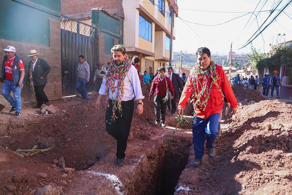 Cusco transfiere cuatro millones de soles a Santiago para pavimentación de calles (FOTOS)