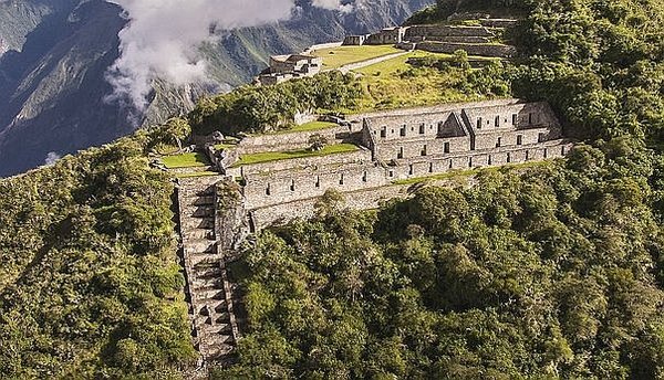 Denuncian aterrizaje de helicóptero en Centro Arqueológico de Choquequirao