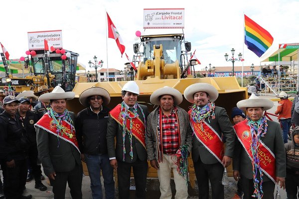 Entregan maquinaria para mejorar la producción agrícola en Livitaca - Cusco