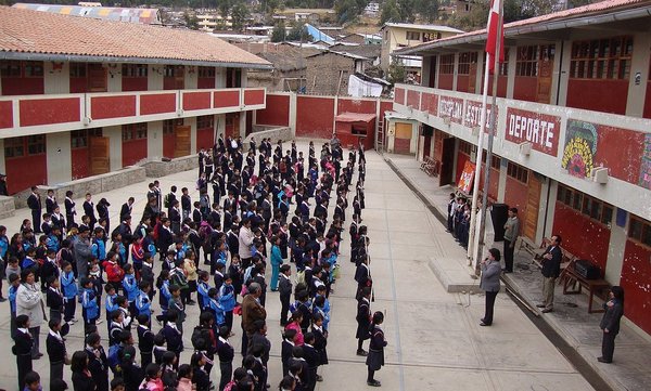 Investigan muerte de escolar en el interior de su vivienda