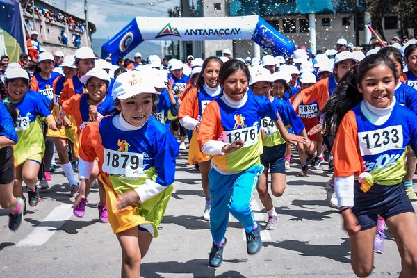 La carrera Espinar 10K 'Antapaccay 2019' se llevó a cabo a casi 4 mil metros de altura