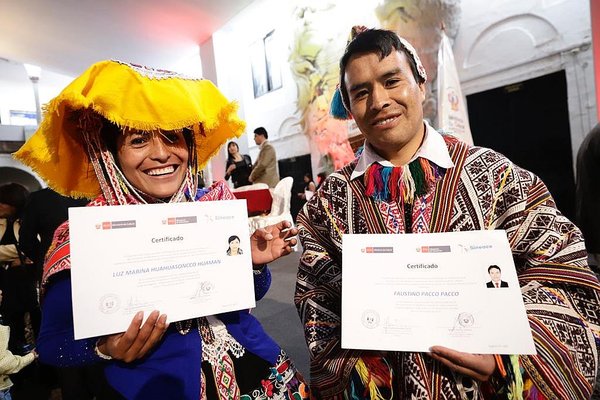 ​Ministerio de Cultura certificó a 422 servidores públicos bilingües de la región Cusco