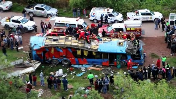 Sutran informa que bus interprovincial que se desbarrancó con escolares en Cusco iba a excesiva velocidad 